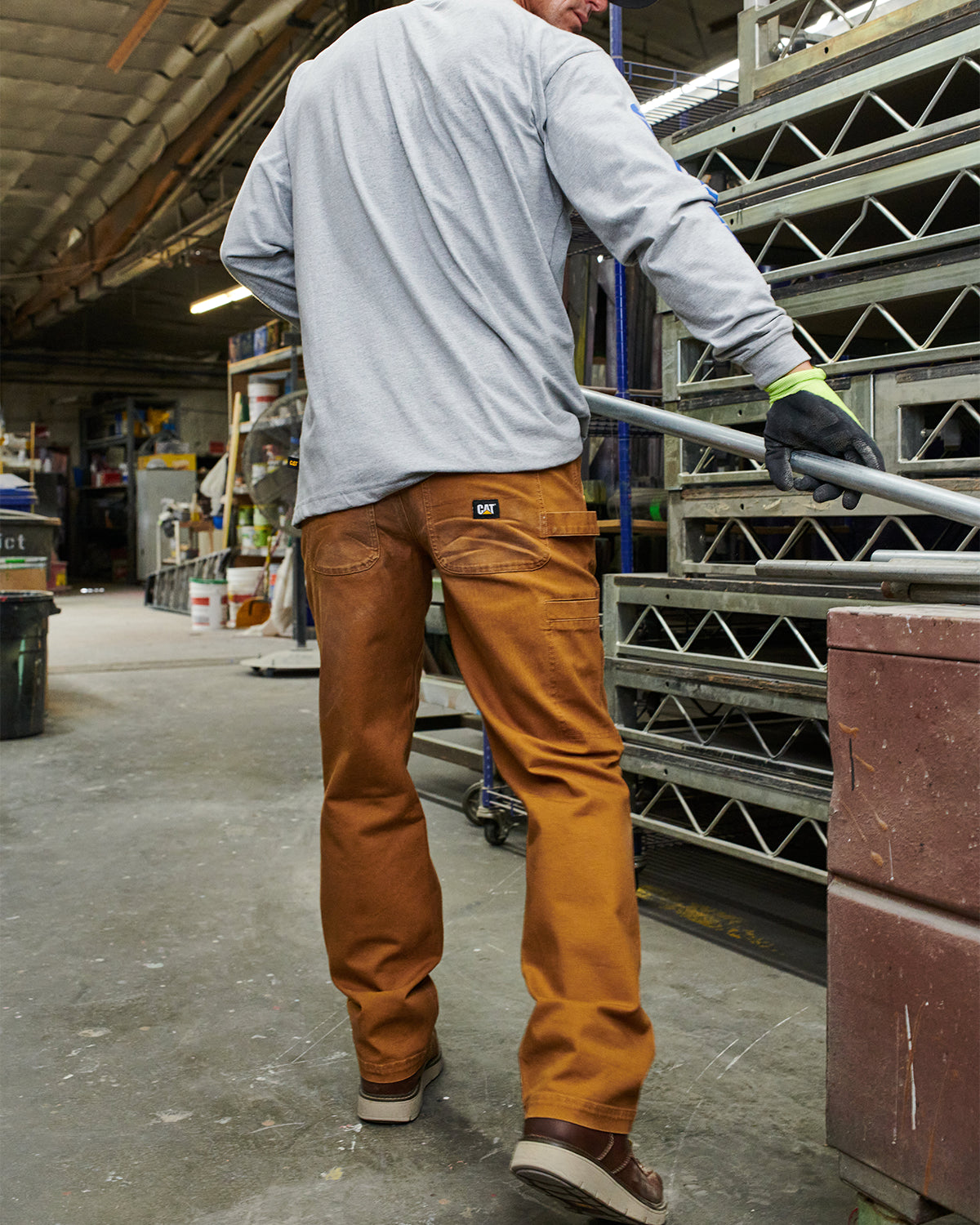 Cat Workwear MEN'S CARPENTER PANTS Field In The Warehouse