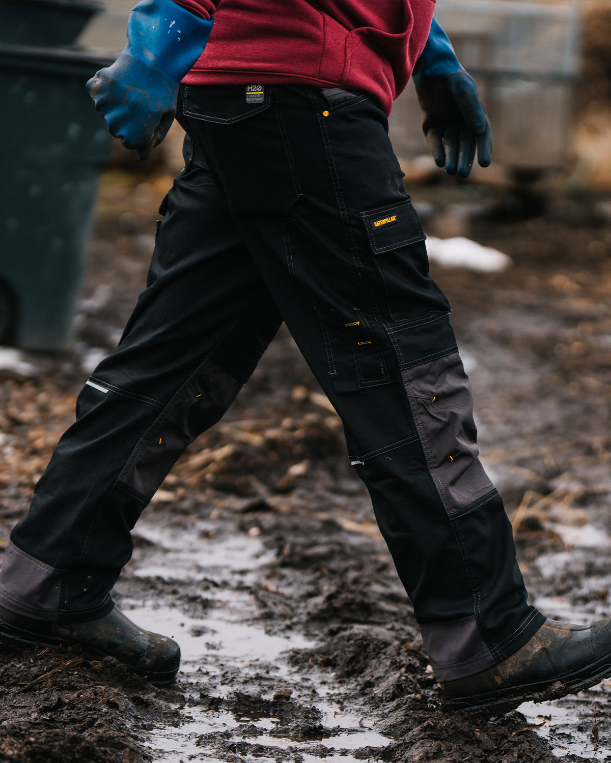 Cat Workwear Men's H2O Defender Work Pants Field Walking In Mud