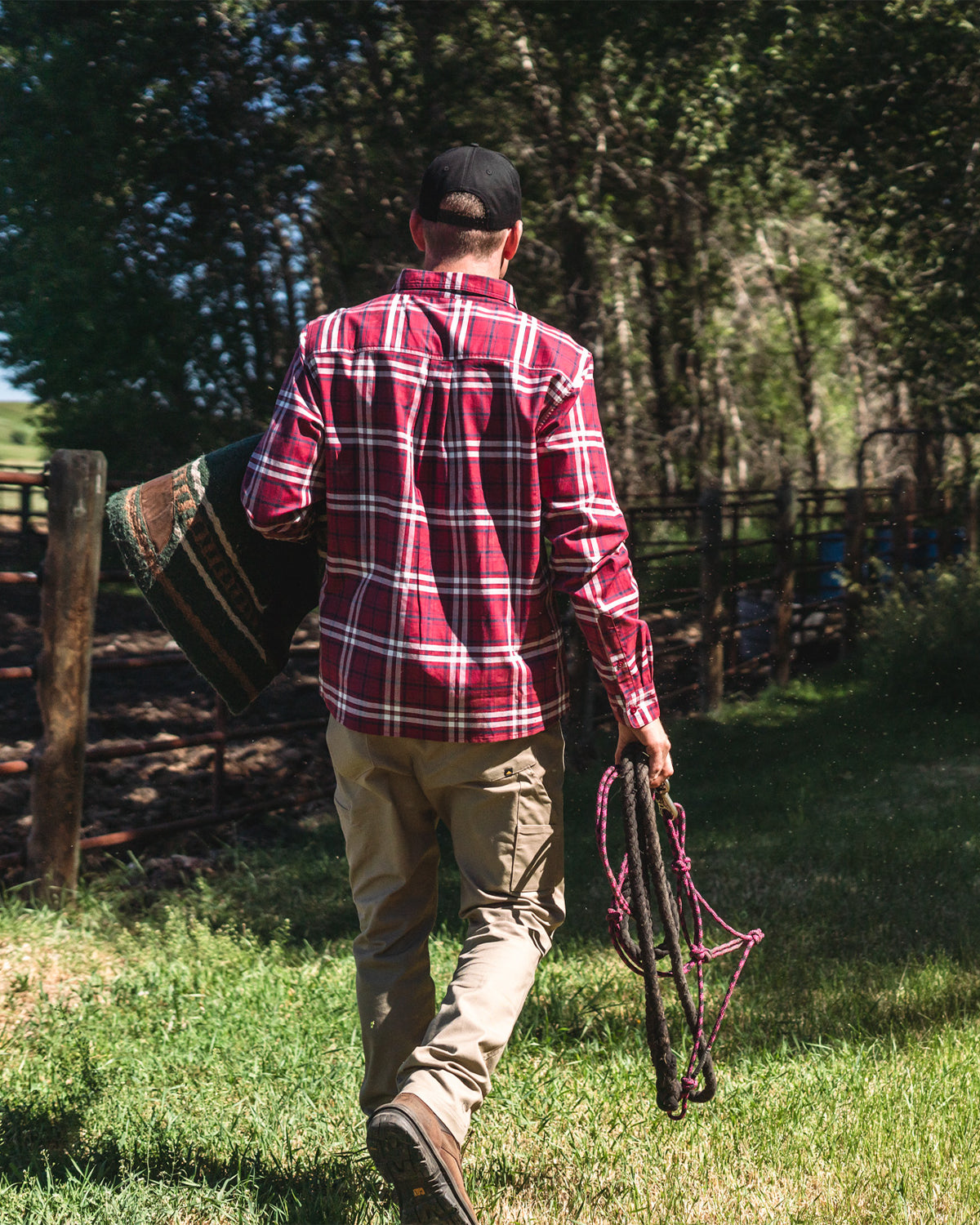 Cat Workwear Men's Plaid Long Sleeve Work Shirt Field Saddling The Horse